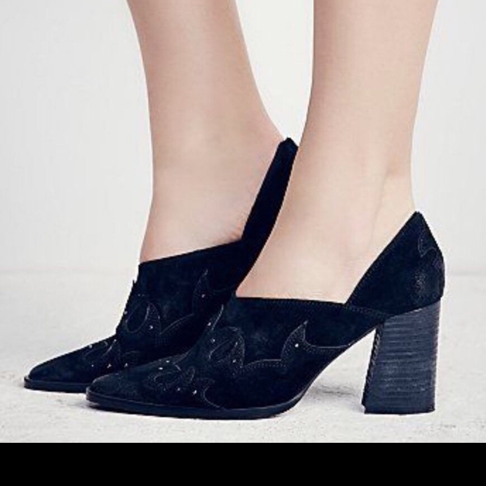 Free People NEW Pumps BLACK Leather Studs Shoes Women's 37 NWT